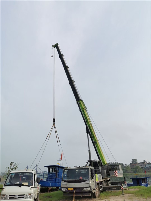 红安县桥梁建设吊装案例