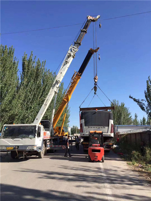 红安县港口集装箱搬运案例